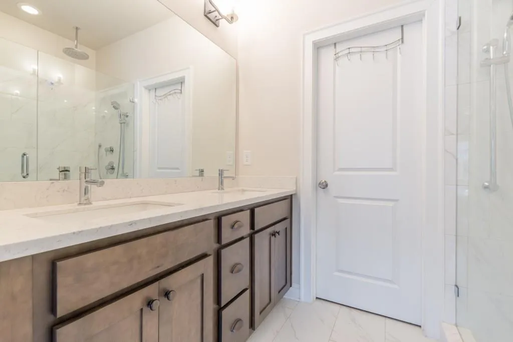 4349 Parkside Place, Sandy Springs, Georgia 30342, 2 Bedrooms Bedrooms, ,2 BathroomsBathrooms,Residential,Sold,4349 Parkside Place,6915781