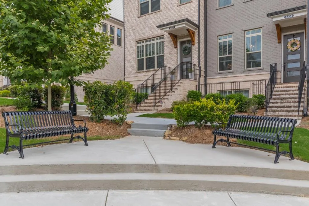 4349 Parkside Place, Sandy Springs, Georgia 30342, 2 Bedrooms Bedrooms, ,2 BathroomsBathrooms,Residential,Sold,4349 Parkside Place,6915781