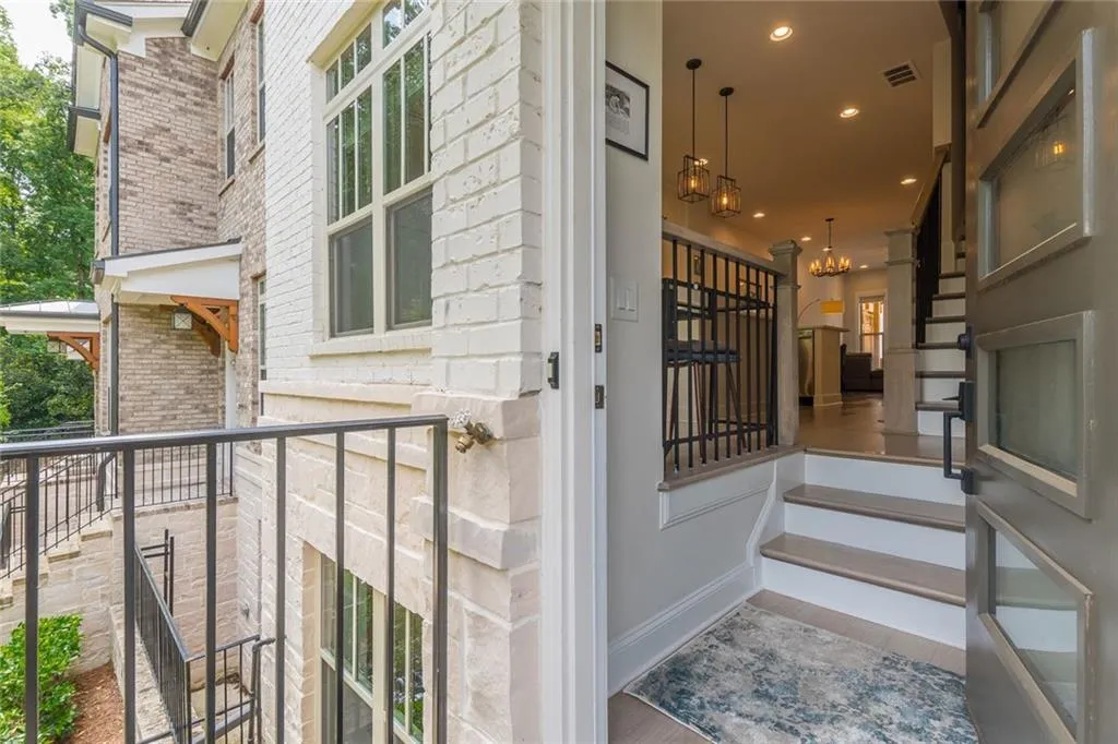 4349 Parkside Place, Sandy Springs, Georgia 30342, 2 Bedrooms Bedrooms, ,2 BathroomsBathrooms,Residential,Sold,4349 Parkside Place,6915781
