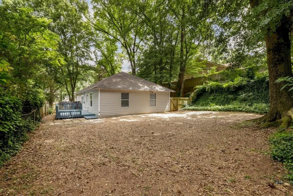 37 W Belle Isle Road, Atlanta, Georgia 30342, 3 Bedrooms Bedrooms, ,2 BathroomsBathrooms,Residential,Sold,37 W Belle Isle Road,7061989