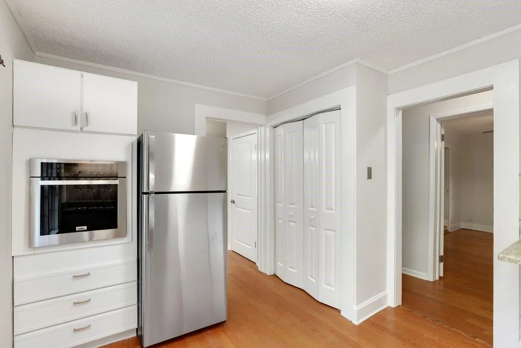 37 W Belle Isle Road, Atlanta, Georgia 30342, 3 Bedrooms Bedrooms, ,2 BathroomsBathrooms,Residential,Sold,37 W Belle Isle Road,7061989
