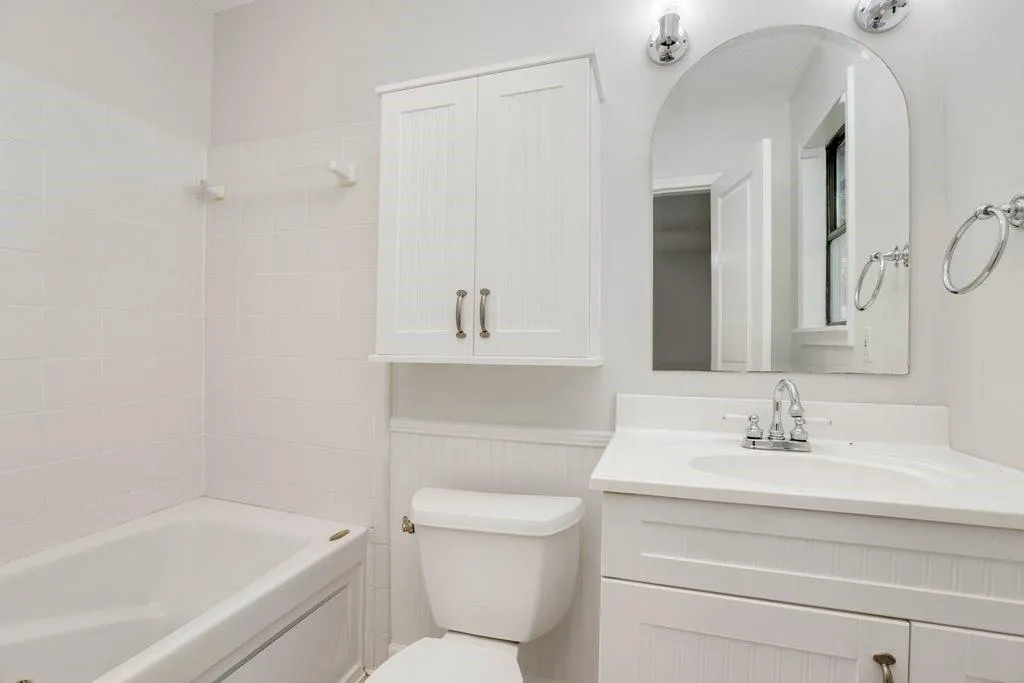 37 W Belle Isle Road, Atlanta, Georgia 30342, 3 Bedrooms Bedrooms, ,2 BathroomsBathrooms,Residential,Sold,37 W Belle Isle Road,7061989
