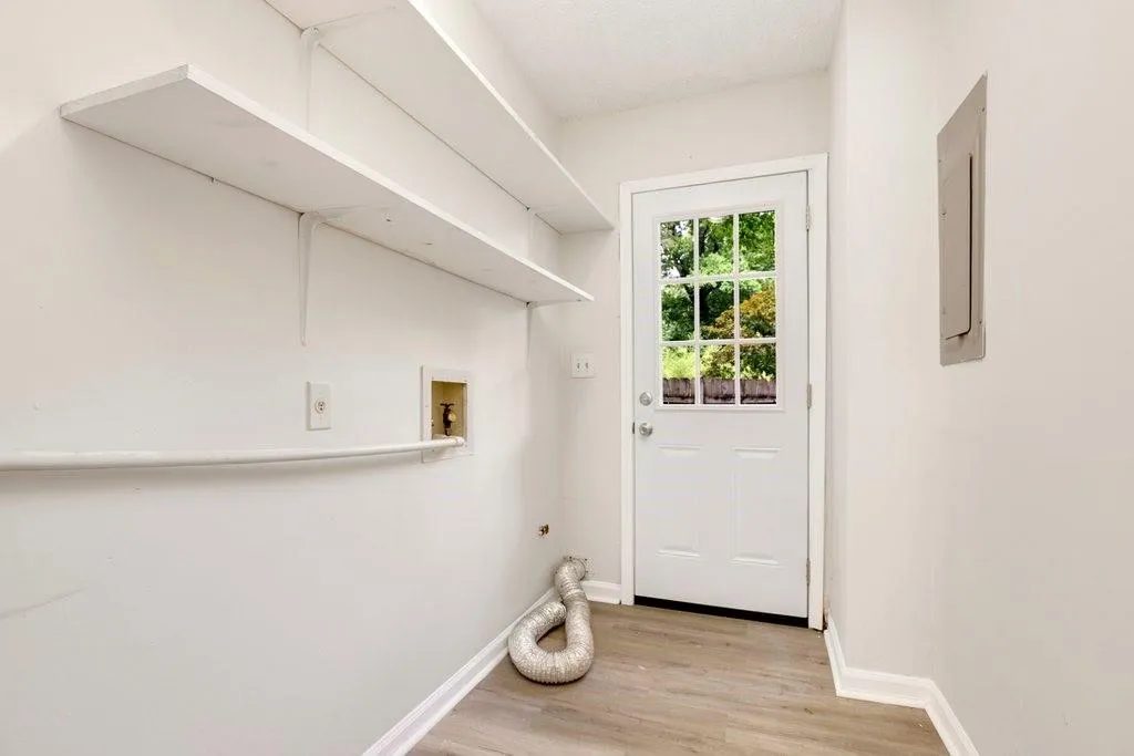 37 W Belle Isle Road, Atlanta, Georgia 30342, 3 Bedrooms Bedrooms, ,2 BathroomsBathrooms,Residential,Sold,37 W Belle Isle Road,7061989