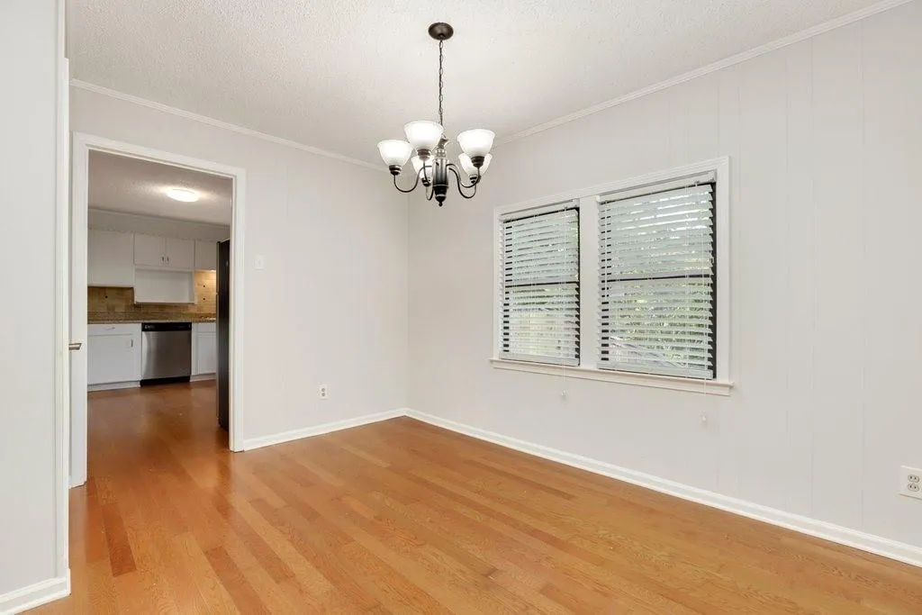 37 W Belle Isle Road, Atlanta, Georgia 30342, 3 Bedrooms Bedrooms, ,2 BathroomsBathrooms,Residential,Sold,37 W Belle Isle Road,7061989