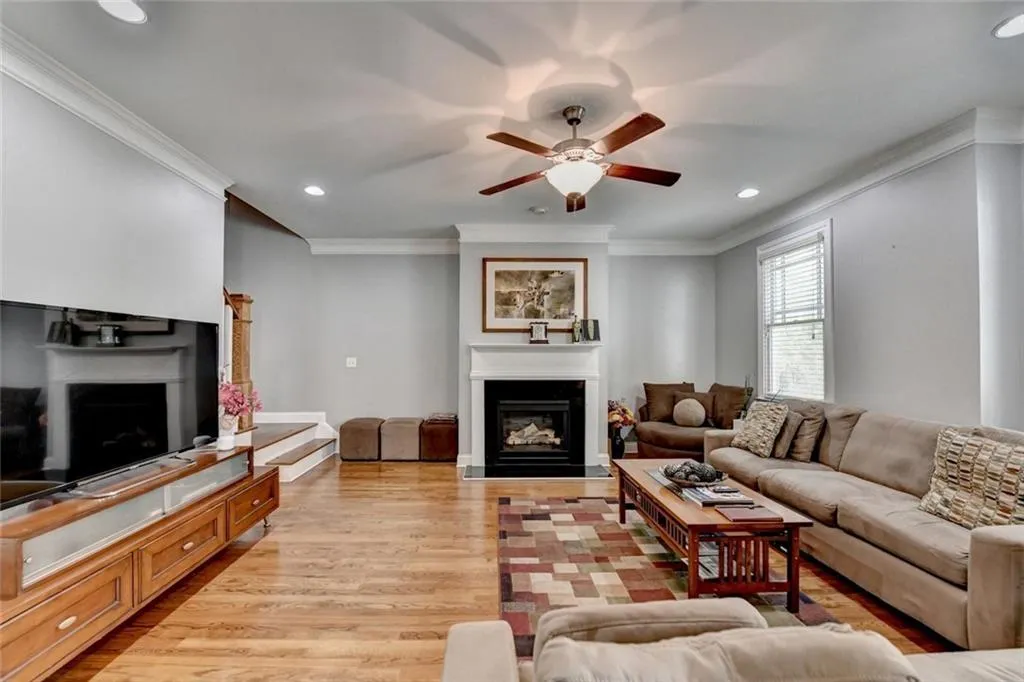 1613 Dupont Commons Drive Nw, Atlanta, Georgia 30318, 4 Bedrooms Bedrooms, ,3 BathroomsBathrooms,Residential,For Sale,1613 Dupont Commons Drive Nw,7663633