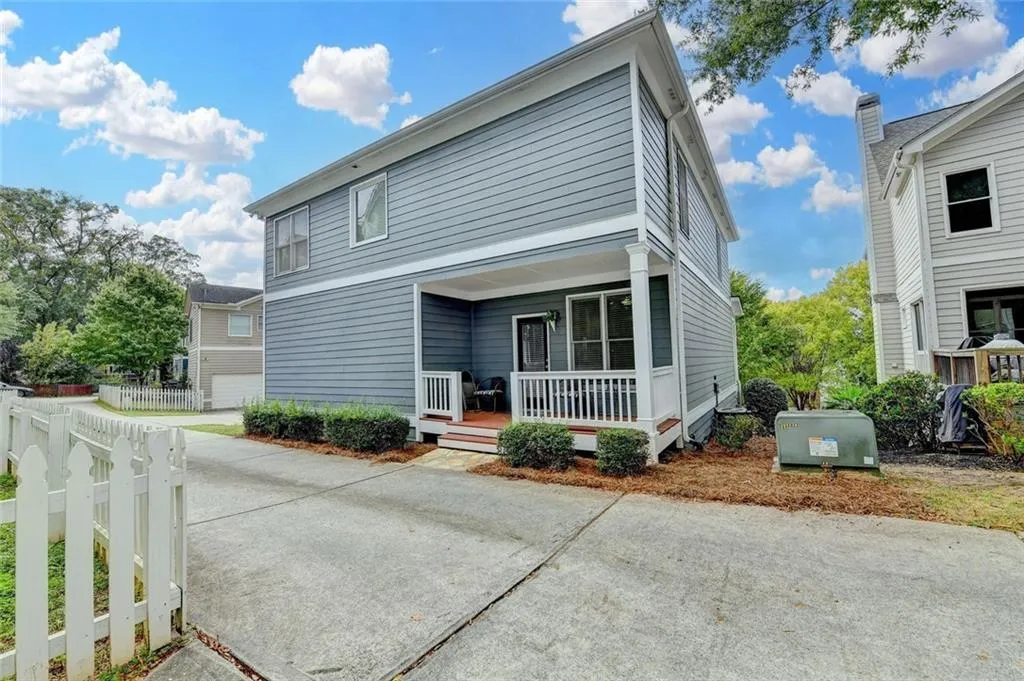 1613 Dupont Commons Drive Nw, Atlanta, Georgia 30318, 4 Bedrooms Bedrooms, ,3 BathroomsBathrooms,Residential,For Sale,1613 Dupont Commons Drive Nw,7663633