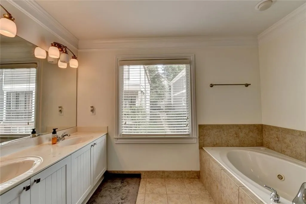 1613 Dupont Commons Drive Nw, Atlanta, Georgia 30318, 4 Bedrooms Bedrooms, ,3 BathroomsBathrooms,Residential,For Sale,1613 Dupont Commons Drive Nw,7663633