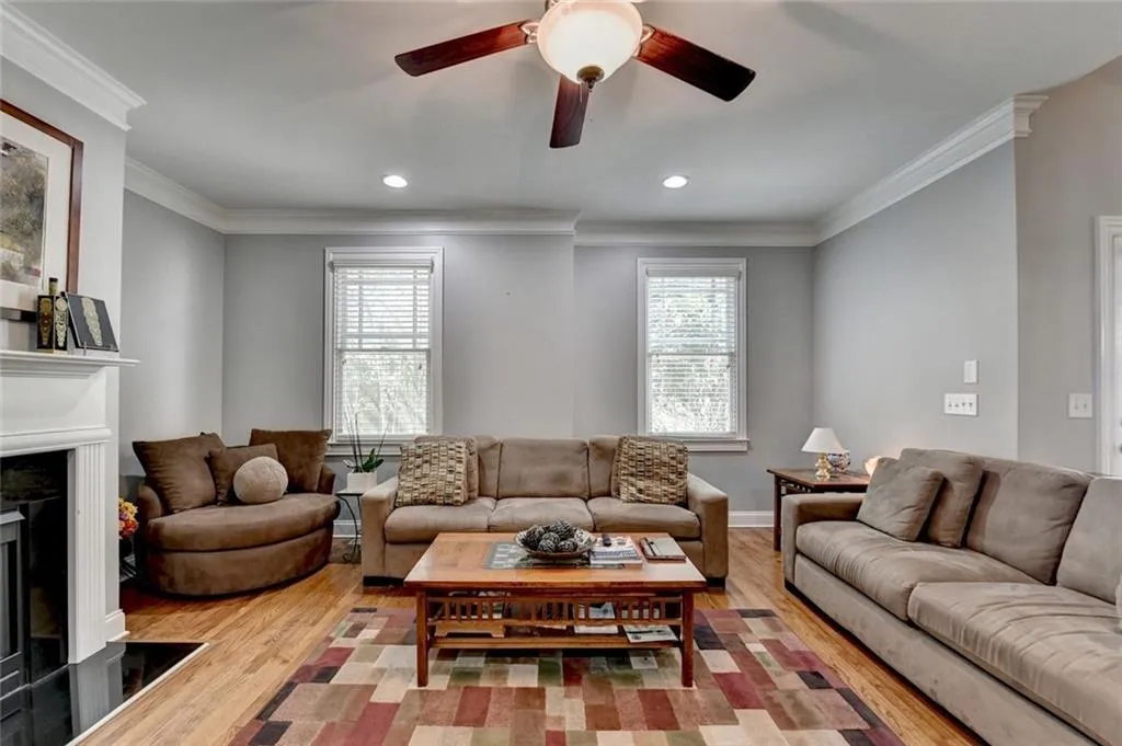 1613 Dupont Commons Drive Nw, Atlanta, Georgia 30318, 4 Bedrooms Bedrooms, ,3 BathroomsBathrooms,Residential,For Sale,1613 Dupont Commons Drive Nw,7663633