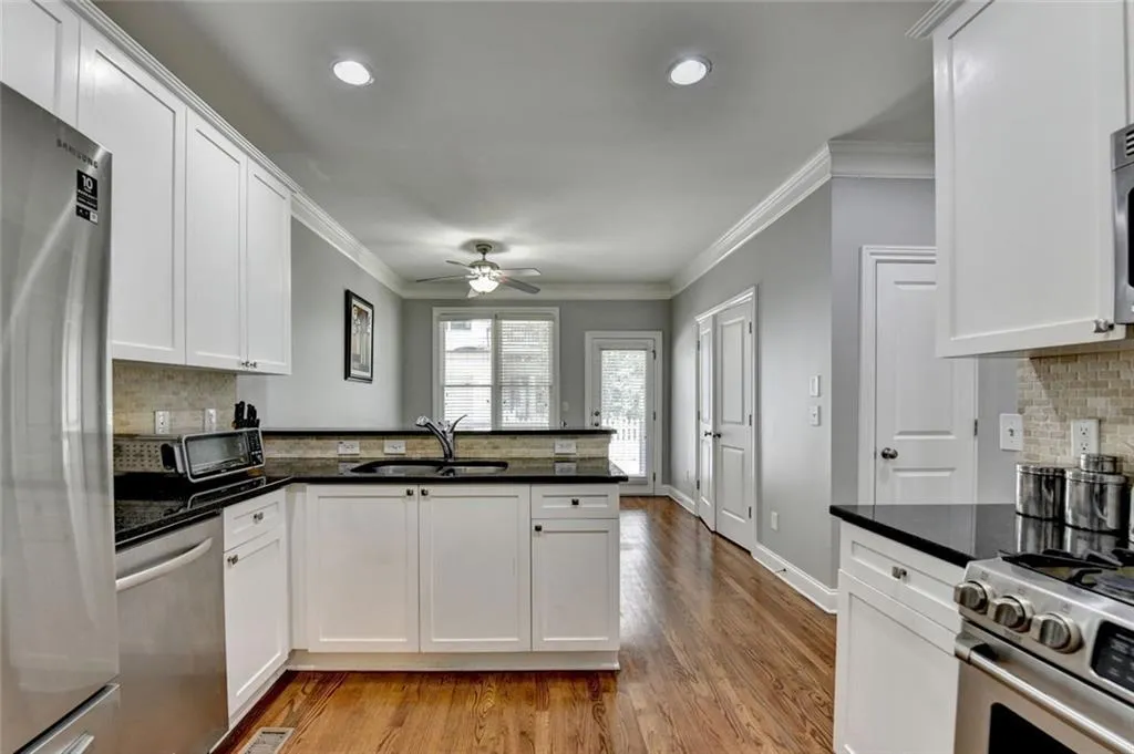 1613 Dupont Commons Drive Nw, Atlanta, Georgia 30318, 4 Bedrooms Bedrooms, ,3 BathroomsBathrooms,Residential,For Sale,1613 Dupont Commons Drive Nw,7663633