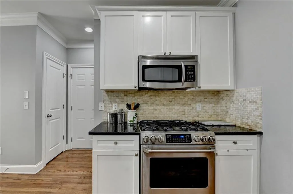 1613 Dupont Commons Drive Nw, Atlanta, Georgia 30318, 4 Bedrooms Bedrooms, ,3 BathroomsBathrooms,Residential,For Sale,1613 Dupont Commons Drive Nw,7663633