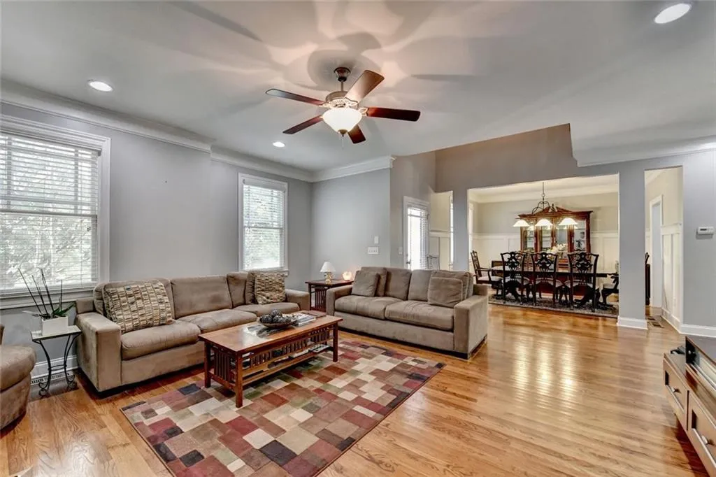 1613 Dupont Commons Drive Nw, Atlanta, Georgia 30318, 4 Bedrooms Bedrooms, ,3 BathroomsBathrooms,Residential,For Sale,1613 Dupont Commons Drive Nw,7663633