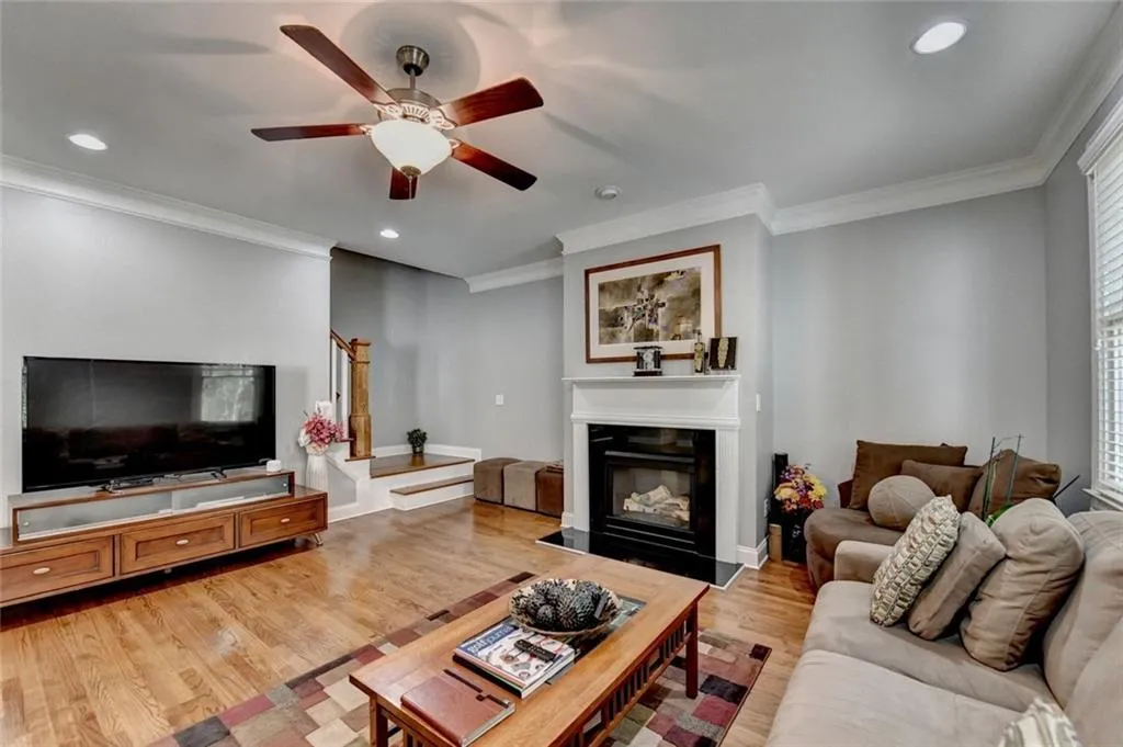 1613 Dupont Commons Drive Nw, Atlanta, Georgia 30318, 4 Bedrooms Bedrooms, ,3 BathroomsBathrooms,Residential,For Sale,1613 Dupont Commons Drive Nw,7663633