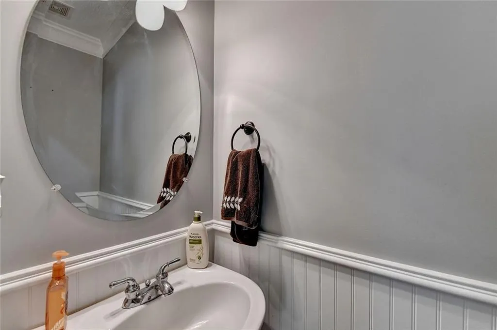 1613 Dupont Commons Drive Nw, Atlanta, Georgia 30318, 4 Bedrooms Bedrooms, ,3 BathroomsBathrooms,Residential,For Sale,1613 Dupont Commons Drive Nw,7663633