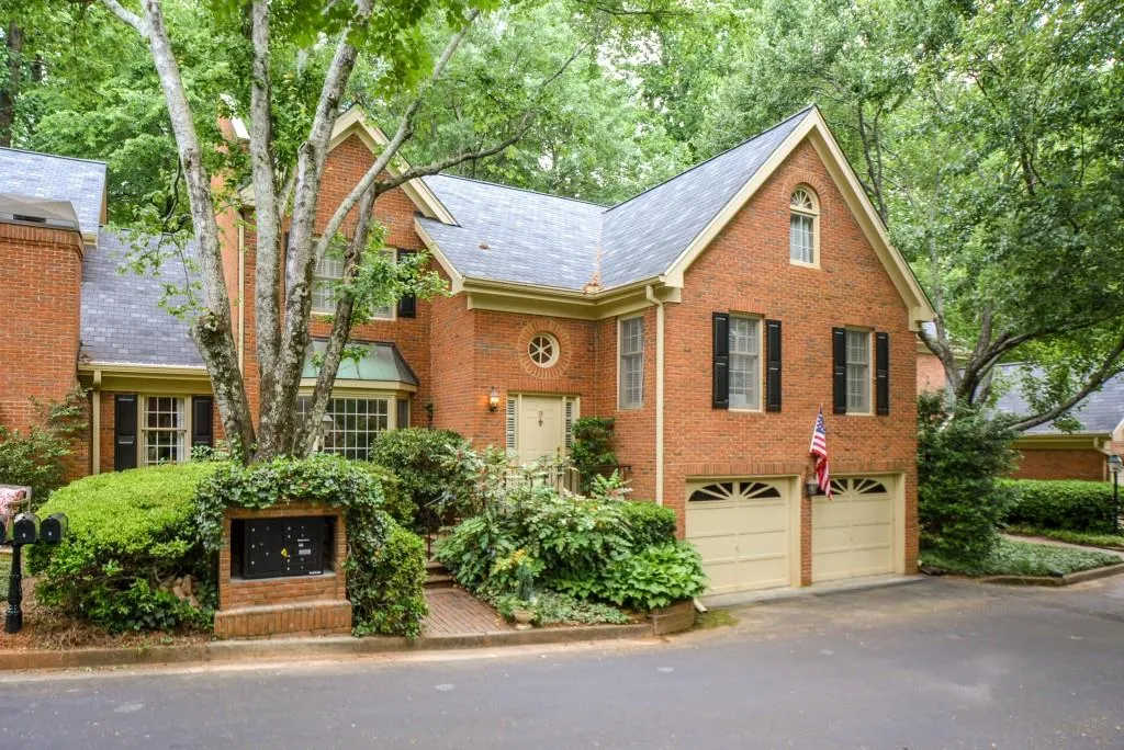 9 Ivy Chase Ne Unit 9, Atlanta, Georgia 30342, 4 Bedrooms Bedrooms, ,2 BathroomsBathrooms,Residential,Sold,9 Ivy Chase Ne Unit 9,6004546