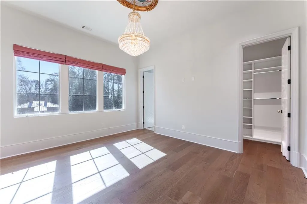 914 Buckingham Circle Nw, Atlanta, Georgia 30327, 7 Bedrooms Bedrooms, 0 ,8 BathroomsBathrooms,Residential,For Sale,914 Buckingham Circle Nw,7722050