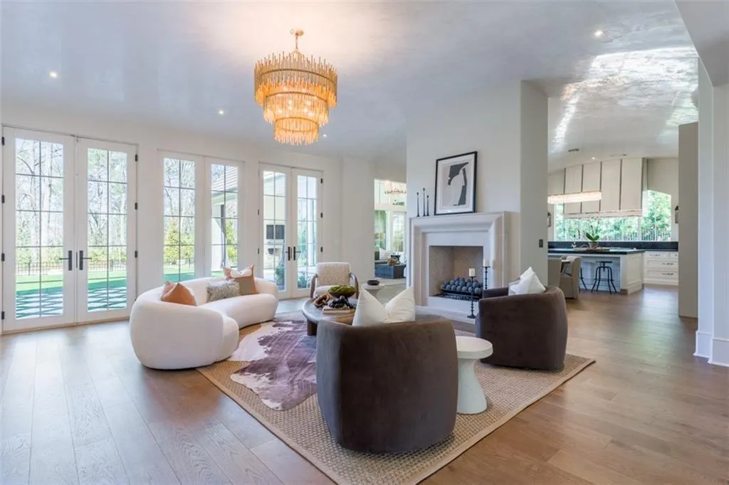 914 Buckingham Circle Nw, Atlanta, Georgia 30327, 7 Bedrooms Bedrooms, 0 ,8 BathroomsBathrooms,Residential,For Sale,914 Buckingham Circle Nw,7722050