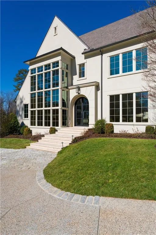 914 Buckingham Circle Nw, Atlanta, Georgia 30327, 7 Bedrooms Bedrooms, 0 ,8 BathroomsBathrooms,Residential,For Sale,914 Buckingham Circle Nw,7722050