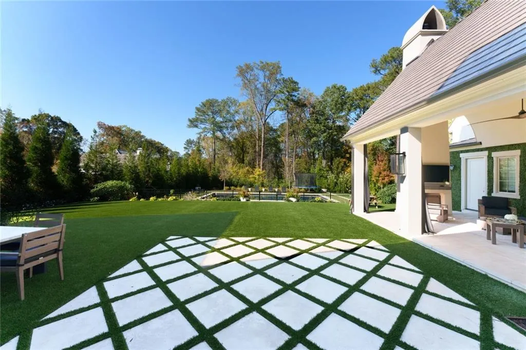 914 Buckingham Circle Nw, Atlanta, Georgia 30327, 7 Bedrooms Bedrooms, 0 ,8 BathroomsBathrooms,Residential,For Sale,914 Buckingham Circle Nw,7722050