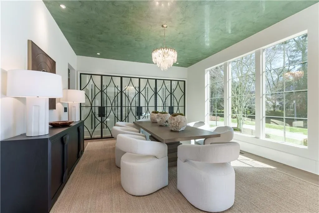 914 Buckingham Circle Nw, Atlanta, Georgia 30327, 7 Bedrooms Bedrooms, 0 ,8 BathroomsBathrooms,Residential,For Sale,914 Buckingham Circle Nw,7722050