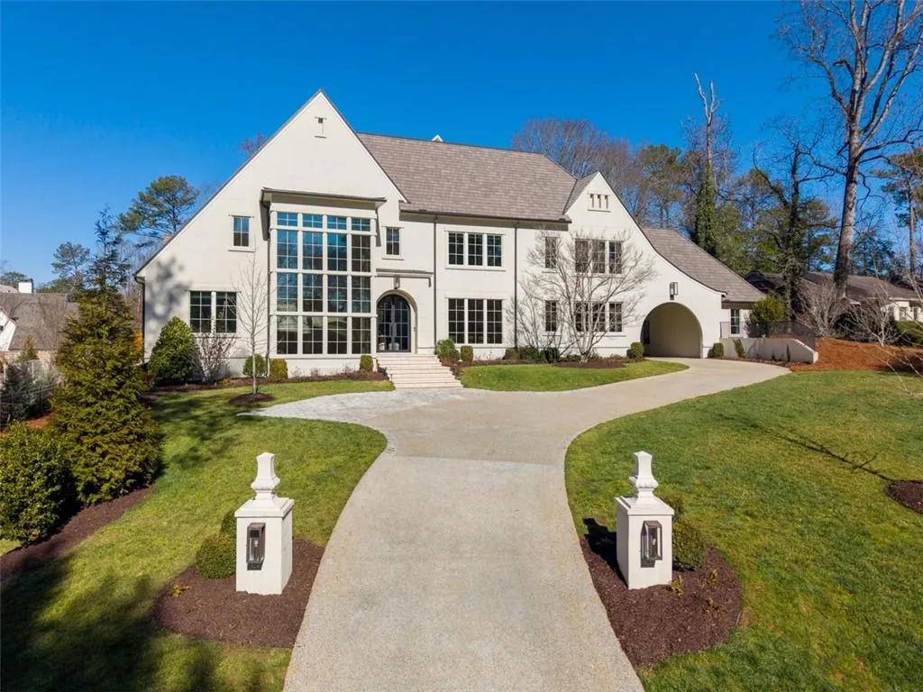 914 Buckingham Circle Nw, Atlanta, Georgia 30327, 7 Bedrooms Bedrooms, 0 ,8 BathroomsBathrooms,Residential,For Sale,914 Buckingham Circle Nw,7722050