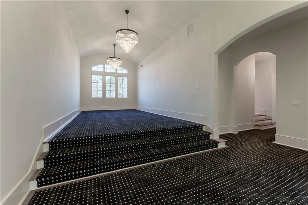 914 Buckingham Circle Nw, Atlanta, Georgia 30327, 7 Bedrooms Bedrooms, 0 ,8 BathroomsBathrooms,Residential,For Sale,914 Buckingham Circle Nw,7722050