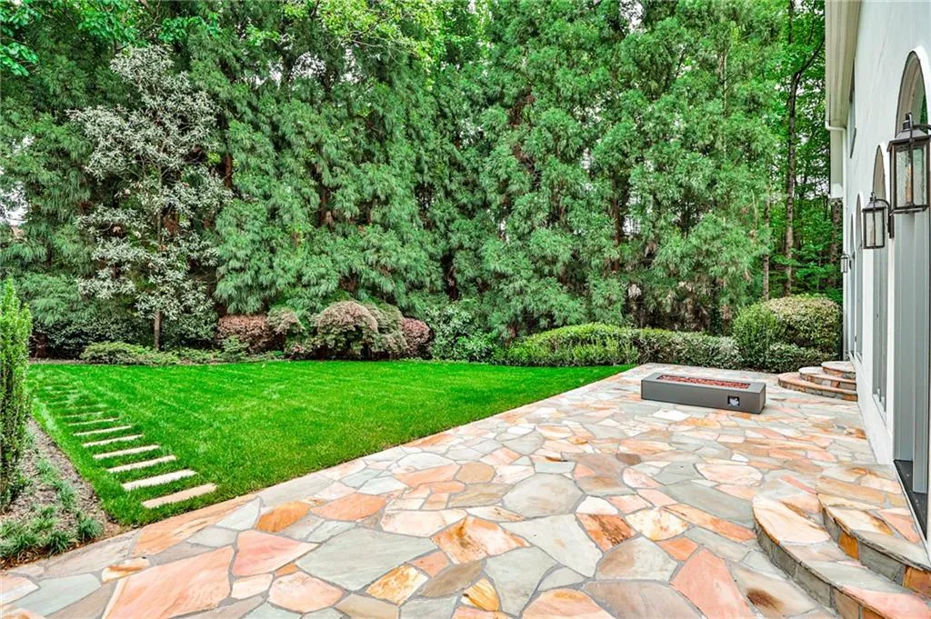 110 Lameloise Lane, Sandy Springs, Georgia 30327, 6 Bedrooms Bedrooms, ,6 BathroomsBathrooms,Residential,Sold,110 Lameloise Lane,7207719