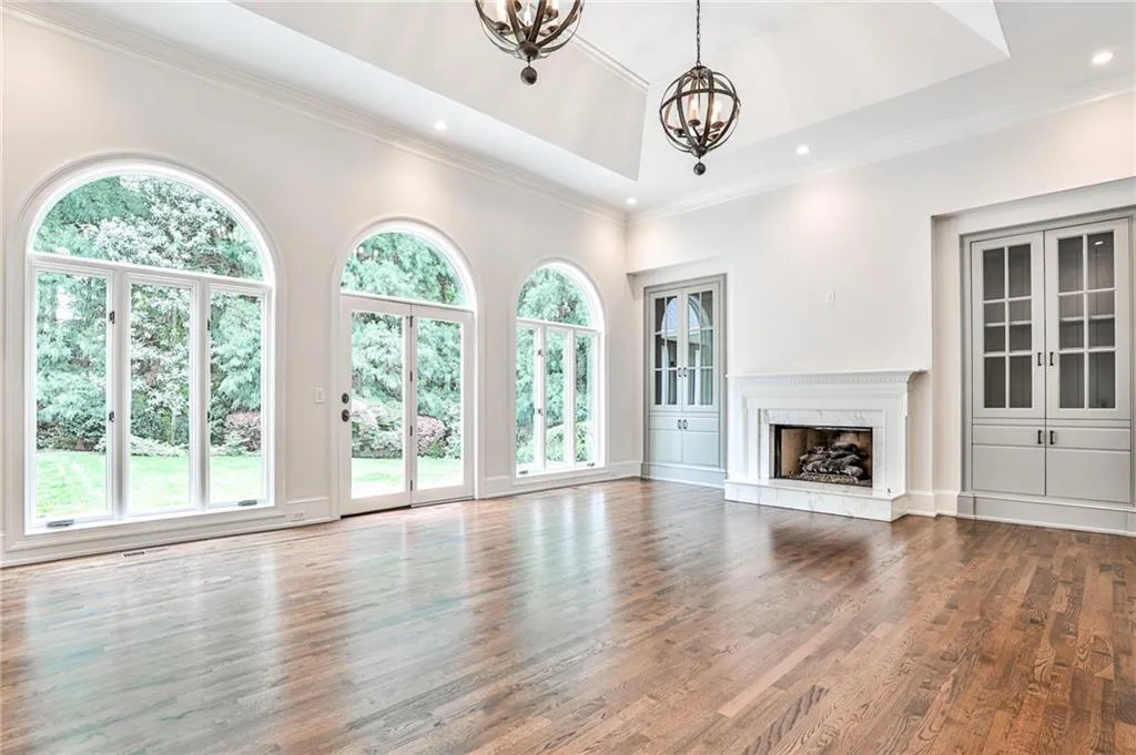 110 Lameloise Lane, Sandy Springs, Georgia 30327, 6 Bedrooms Bedrooms, ,6 BathroomsBathrooms,Residential,Sold,110 Lameloise Lane,7207719