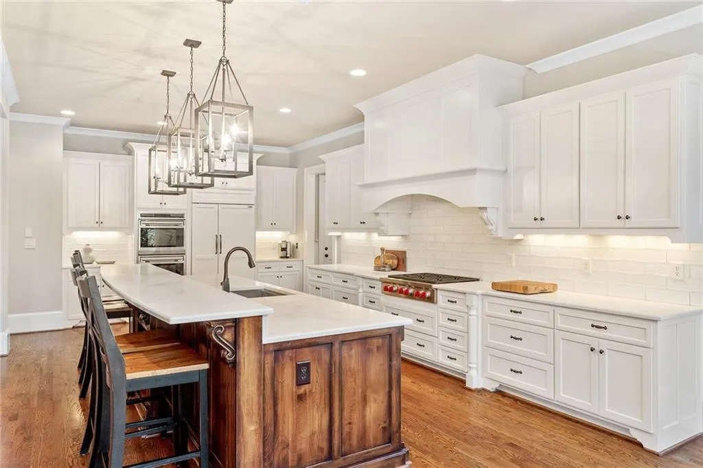 4771 Mystic Drive, Sandy Springs, Georgia 30342, 6 Bedrooms Bedrooms, ,6 BathroomsBathrooms,Residential,Sold,4771 Mystic Drive,7005575