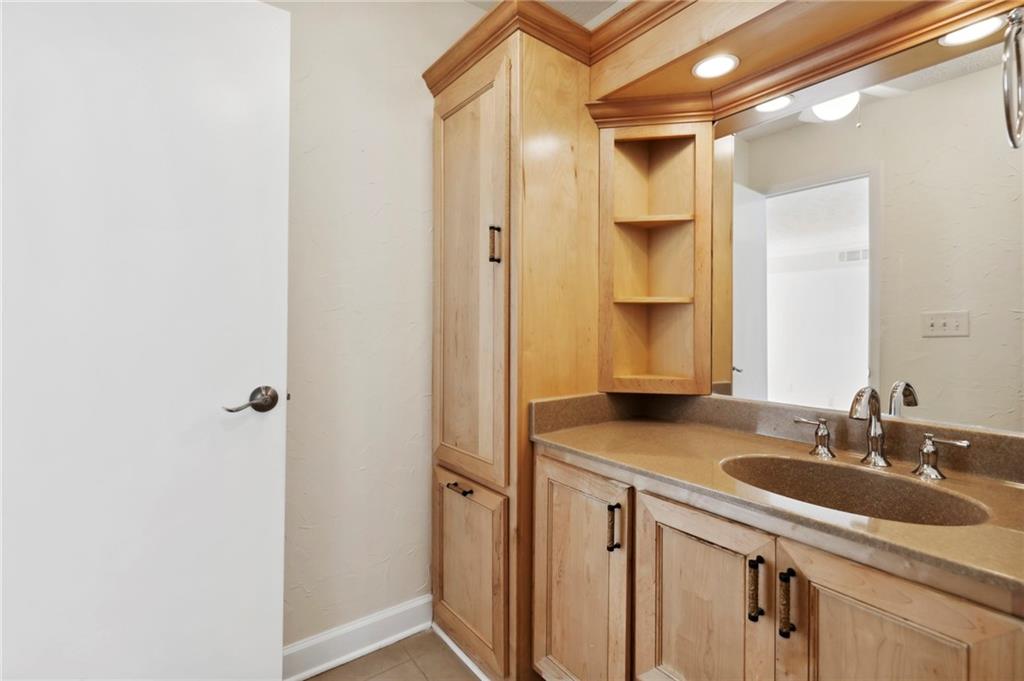 1004 Woodcliff Drive, Sandy Springs, Georgia 30350, 2 Bedrooms Bedrooms, ,2 BathroomsBathrooms,Residential,Sold,1004 Woodcliff Drive,7319125