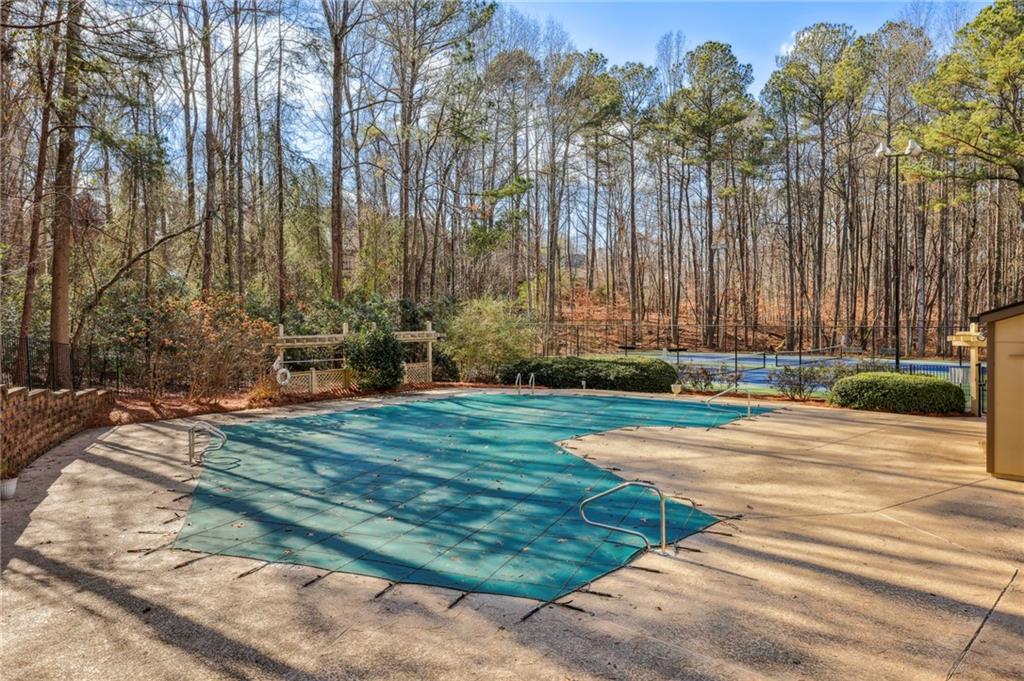 1004 Woodcliff Drive, Sandy Springs, Georgia 30350, 2 Bedrooms Bedrooms, ,2 BathroomsBathrooms,Residential,Sold,1004 Woodcliff Drive,7319125