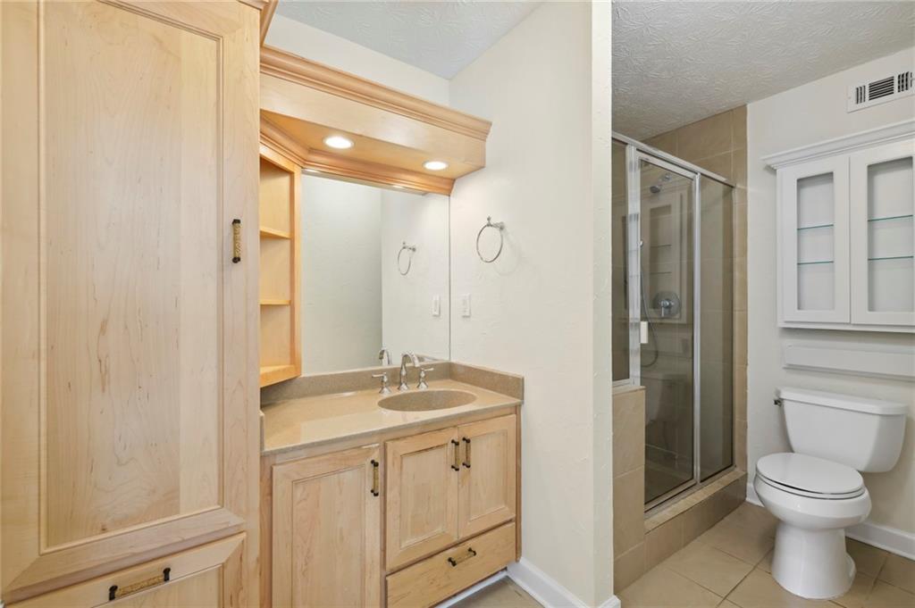1004 Woodcliff Drive, Sandy Springs, Georgia 30350, 2 Bedrooms Bedrooms, ,2 BathroomsBathrooms,Residential,Sold,1004 Woodcliff Drive,7319125