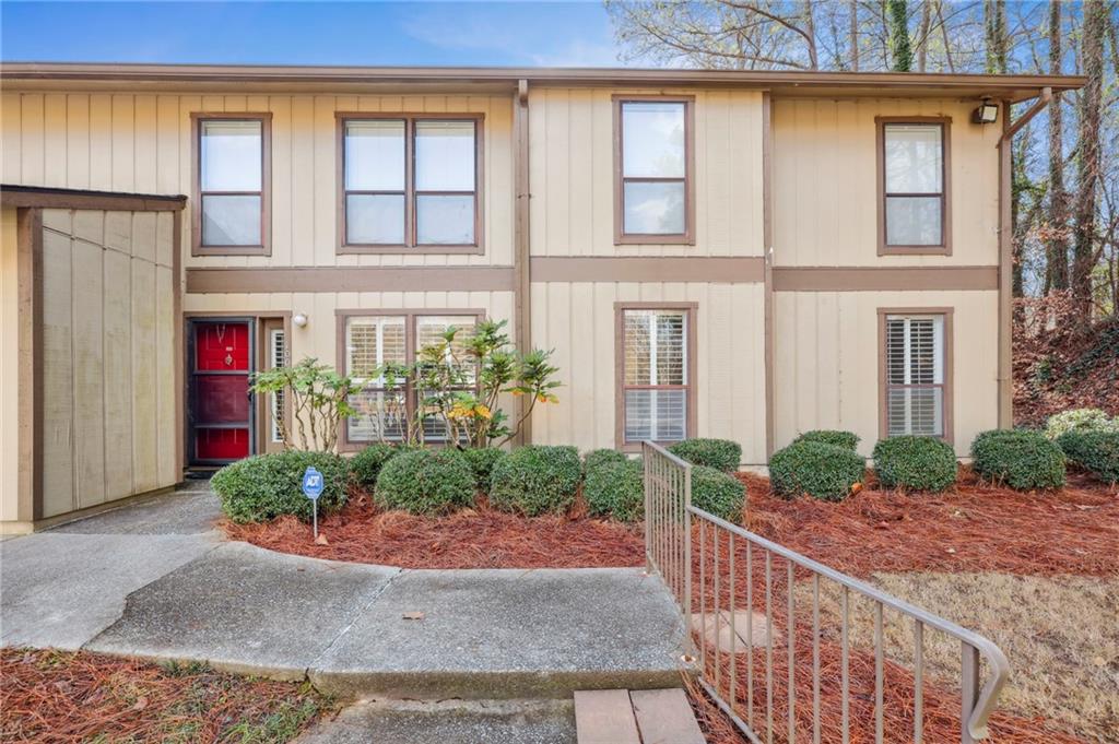 1004 Woodcliff Drive, Sandy Springs, Georgia 30350, 2 Bedrooms Bedrooms, ,2 BathroomsBathrooms,Residential,Sold,1004 Woodcliff Drive,7319125