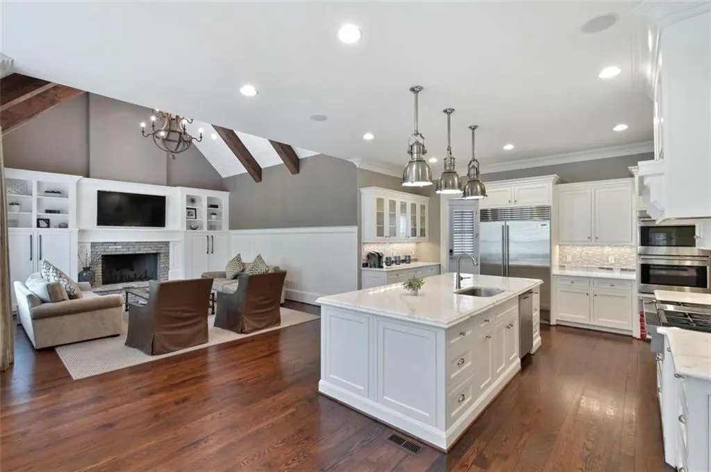 5330 Old Burdette Lane, Atlanta, Georgia 30327, 6 Bedrooms Bedrooms, ,6 BathroomsBathrooms,Residential,Sold,5330 Old Burdette Lane,7017680