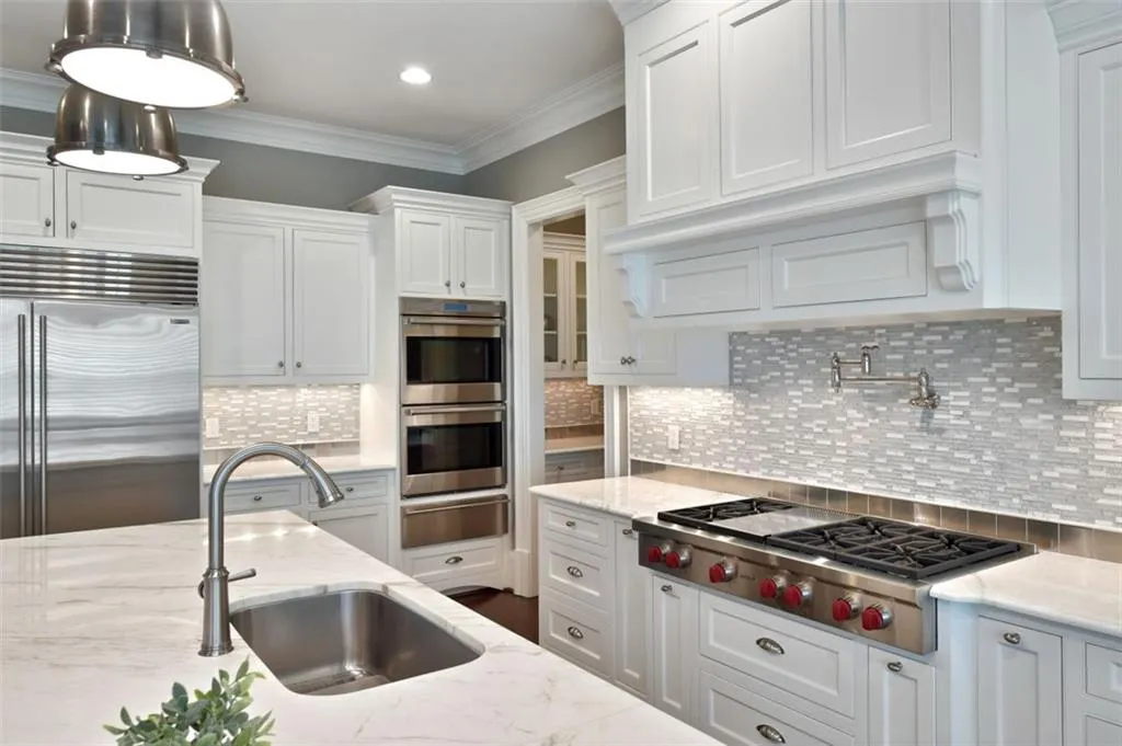 5330 Old Burdette Lane, Atlanta, Georgia 30327, 6 Bedrooms Bedrooms, ,6 BathroomsBathrooms,Residential,Sold,5330 Old Burdette Lane,7017680