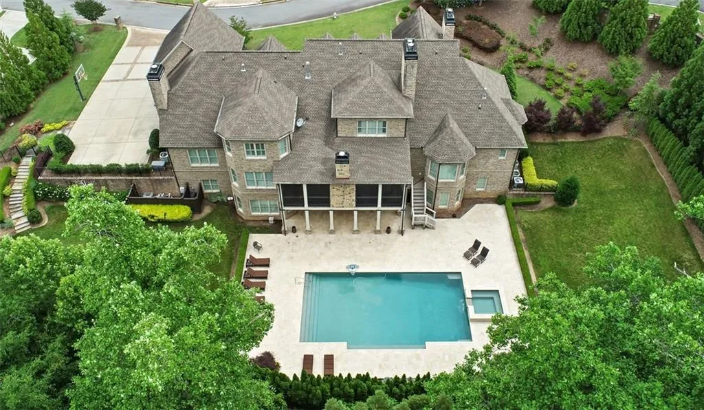 5330 Old Burdette Lane, Atlanta, Georgia 30327, 6 Bedrooms Bedrooms, ,6 BathroomsBathrooms,Residential,Sold,5330 Old Burdette Lane,7017680