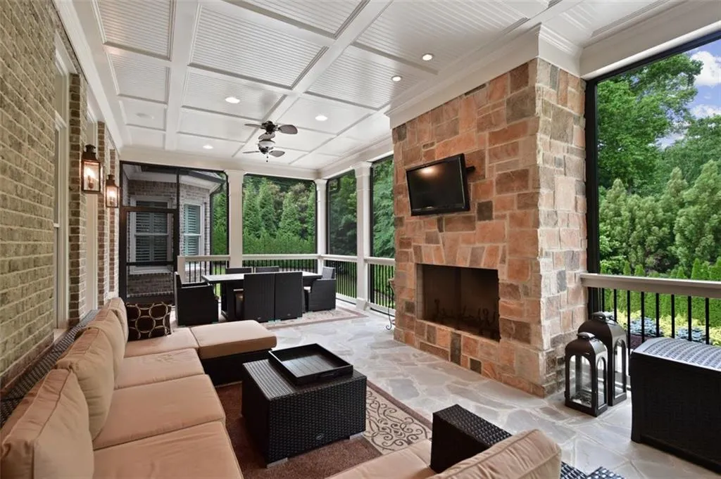 5330 Old Burdette Lane, Atlanta, Georgia 30327, 6 Bedrooms Bedrooms, ,6 BathroomsBathrooms,Residential,Sold,5330 Old Burdette Lane,7017680