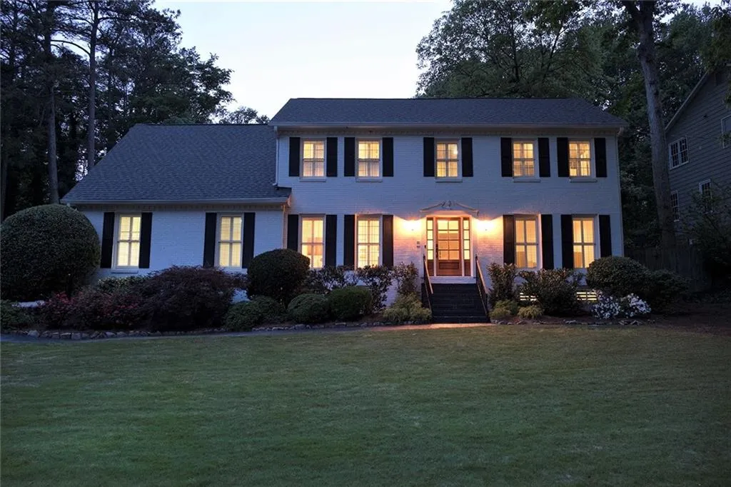 4268 Glengary Drive Ne, Atlanta, Georgia 30342, 5 Bedrooms Bedrooms, ,3 BathroomsBathrooms,Residential,Sold,4268 Glengary Drive Ne,5860903
