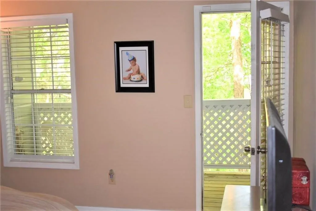 806 Vicksburg Place Unit 806, Atlanta, Georgia 30350, 3 Bedrooms Bedrooms, ,2 BathroomsBathrooms,Residential,Sold,806 Vicksburg Place Unit 806,6536386