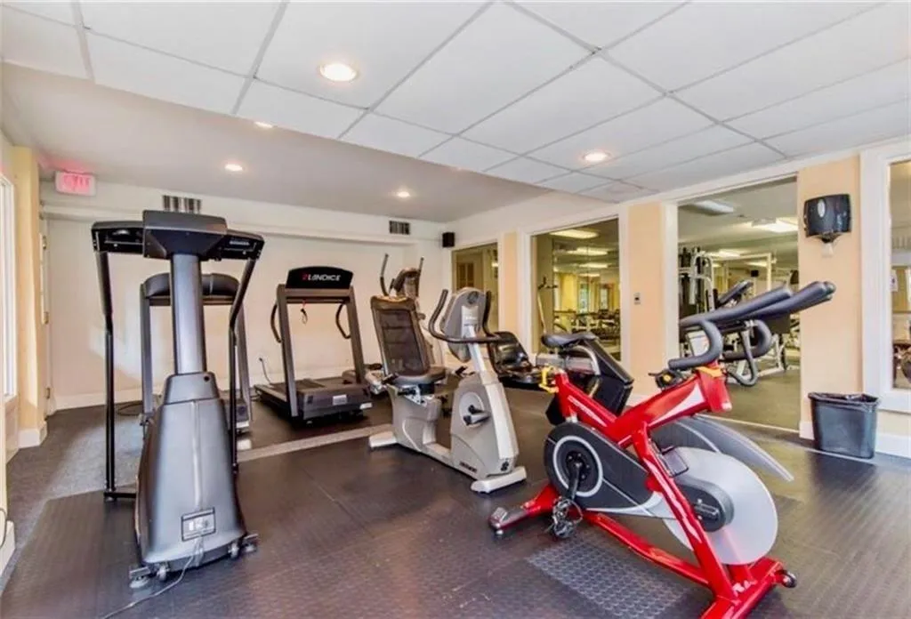 408 Granville Court, Sandy Springs, Georgia 30328, 1 Bedroom Bedrooms, ,1 BathroomBathrooms,Residential,Sold,408 Granville Court,6530484