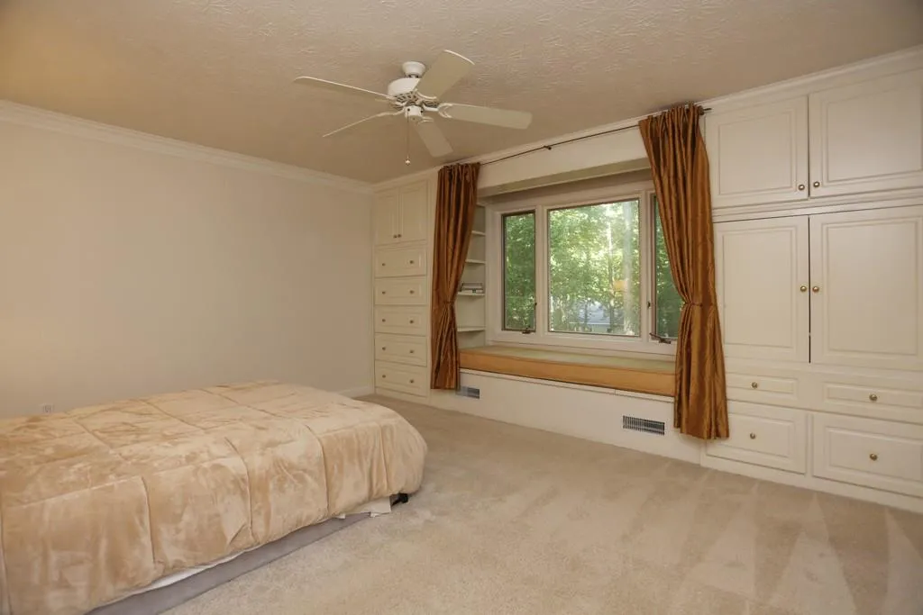 135 Nesbit Ferry Place, Sandy Springs, Georgia 30350, 4 Bedrooms Bedrooms, ,3 BathroomsBathrooms,Residential,Sold,135 Nesbit Ferry Place,5752045