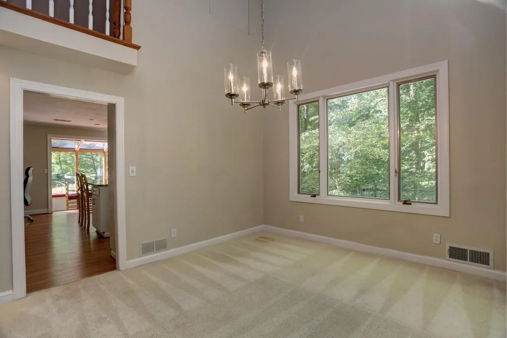 135 Nesbit Ferry Place, Sandy Springs, Georgia 30350, 4 Bedrooms Bedrooms, ,3 BathroomsBathrooms,Residential,Sold,135 Nesbit Ferry Place,5752045