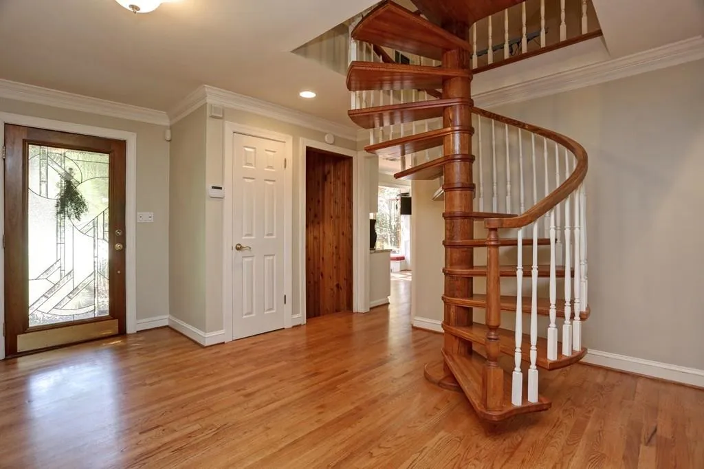 135 Nesbit Ferry Place, Sandy Springs, Georgia 30350, 4 Bedrooms Bedrooms, ,3 BathroomsBathrooms,Residential,Sold,135 Nesbit Ferry Place,5752045