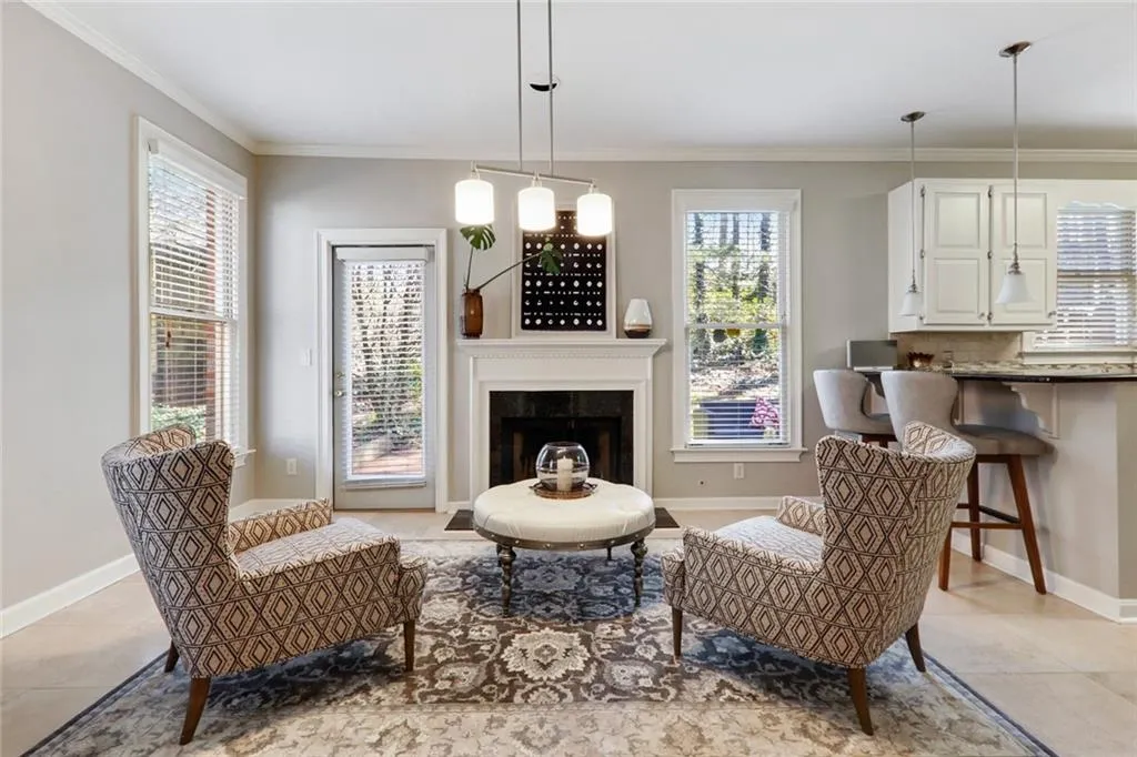 7155 Roswell Road Unit 15, Atlanta, Georgia 30328, 4 Bedrooms Bedrooms, ,3 BathroomsBathrooms,Residential,Sold,7155 Roswell Road Unit 15,6687169