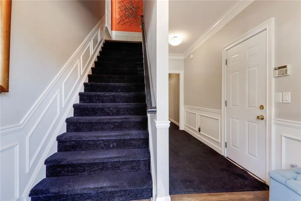 7155 Roswell Road Unit 15, Atlanta, Georgia 30328, 4 Bedrooms Bedrooms, ,3 BathroomsBathrooms,Residential,Sold,7155 Roswell Road Unit 15,6687169