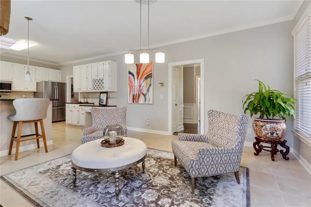 7155 Roswell Road Unit 15, Atlanta, Georgia 30328, 4 Bedrooms Bedrooms, ,3 BathroomsBathrooms,Residential,Sold,7155 Roswell Road Unit 15,6687169
