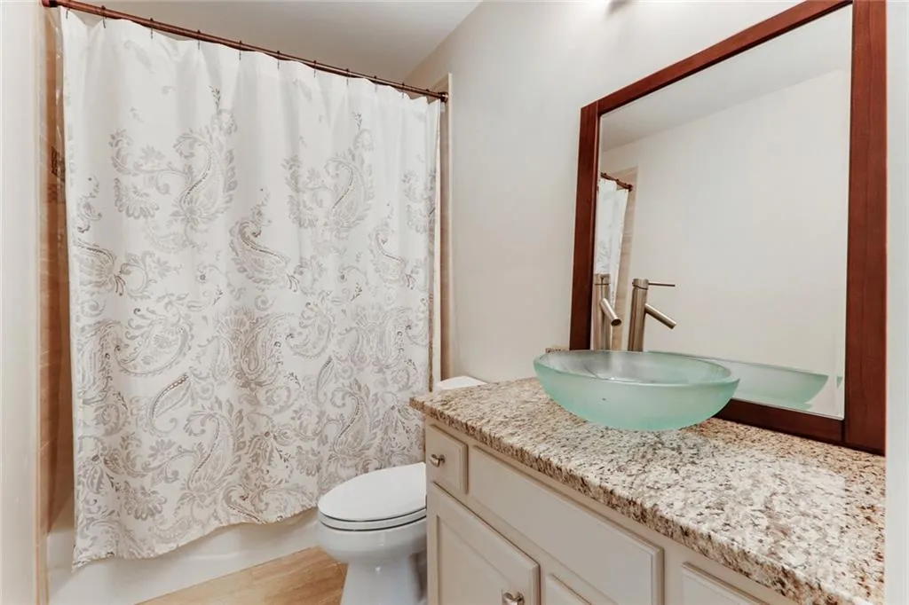 7155 Roswell Road Unit 15, Atlanta, Georgia 30328, 4 Bedrooms Bedrooms, ,3 BathroomsBathrooms,Residential,Sold,7155 Roswell Road Unit 15,6687169