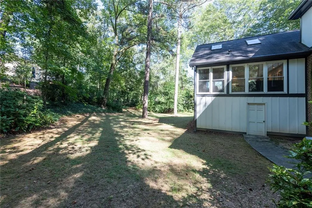 965 Heards Ferry Road, Sandy Springs, Georgia 30328, 4 Bedrooms Bedrooms, ,3 BathroomsBathrooms,Residential,Sold,965 Heards Ferry Road,7471949 965 Heards Ferry Road, Sandy Springs, Georgia 30328, 4 Bedrooms Bedrooms, ,3 BathroomsBathrooms,Residential,Sold,965 Heards Ferry Road,7471949