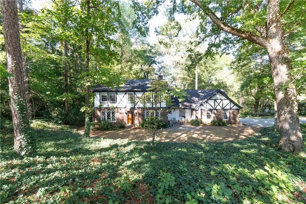 965 Heards Ferry Road, Sandy Springs, Georgia 30328, 4 Bedrooms Bedrooms, ,3 BathroomsBathrooms,Residential,Sold,965 Heards Ferry Road,7471949 965 Heards Ferry Road, Sandy Springs, Georgia 30328, 4 Bedrooms Bedrooms, ,3 BathroomsBathrooms,Residential,Sold,965 Heards Ferry Road,7471949