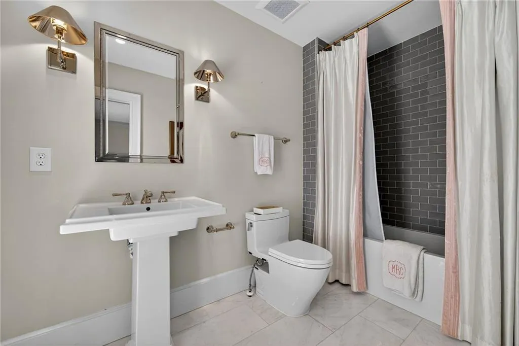 3673 Castlegate Drive Nw, Atlanta, Georgia 30327, 5 Bedrooms Bedrooms, ,5 BathroomsBathrooms,Residential,For Sale,3673 Castlegate Drive Nw,7639979