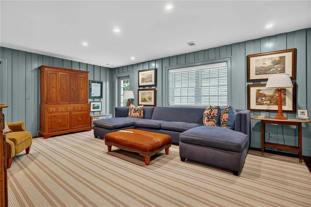 3673 Castlegate Drive Nw, Atlanta, Georgia 30327, 5 Bedrooms Bedrooms, ,5 BathroomsBathrooms,Residential,For Sale,3673 Castlegate Drive Nw,7639979